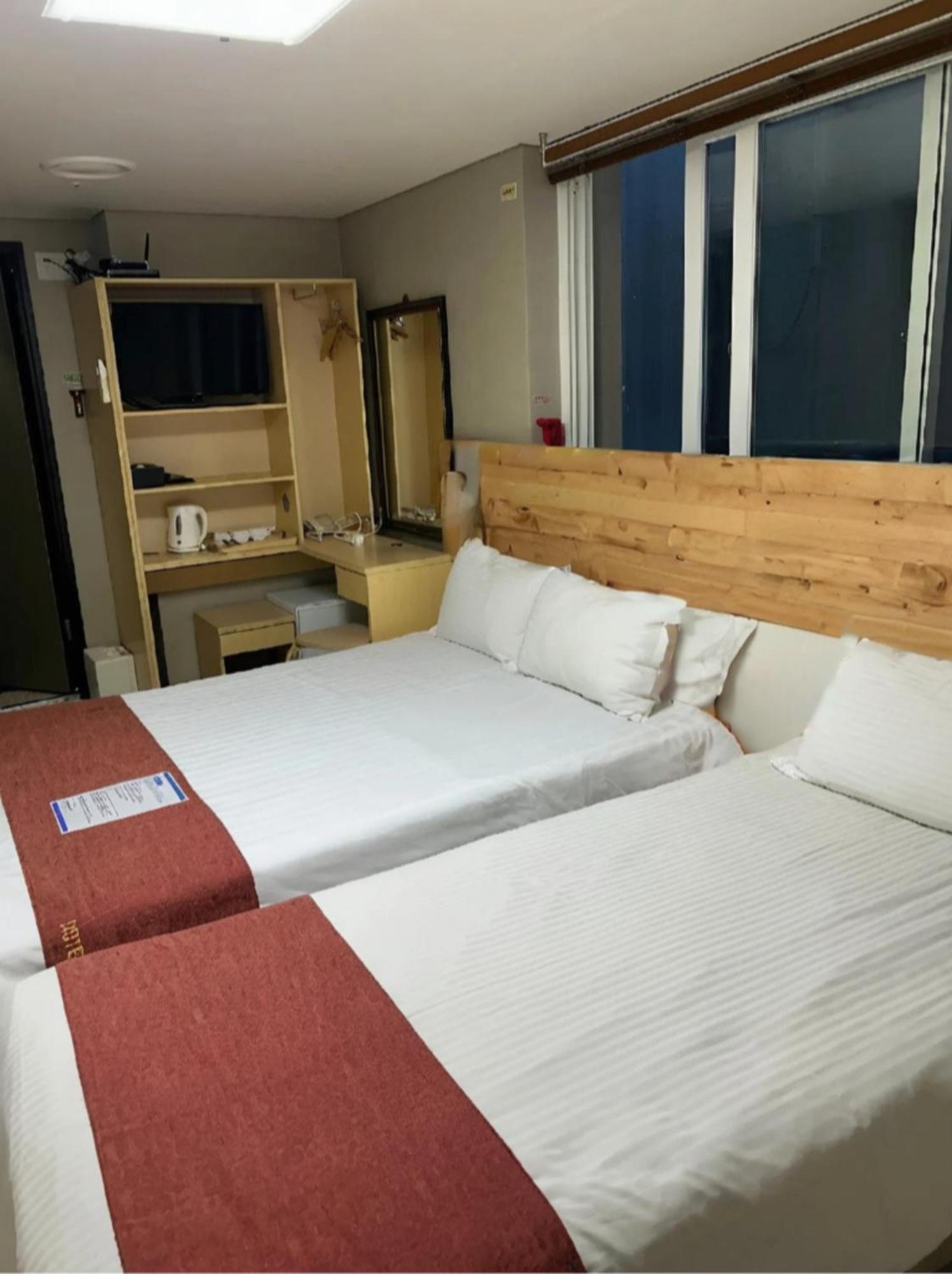Hotel Myeongdong Сеул Экстерьер фото