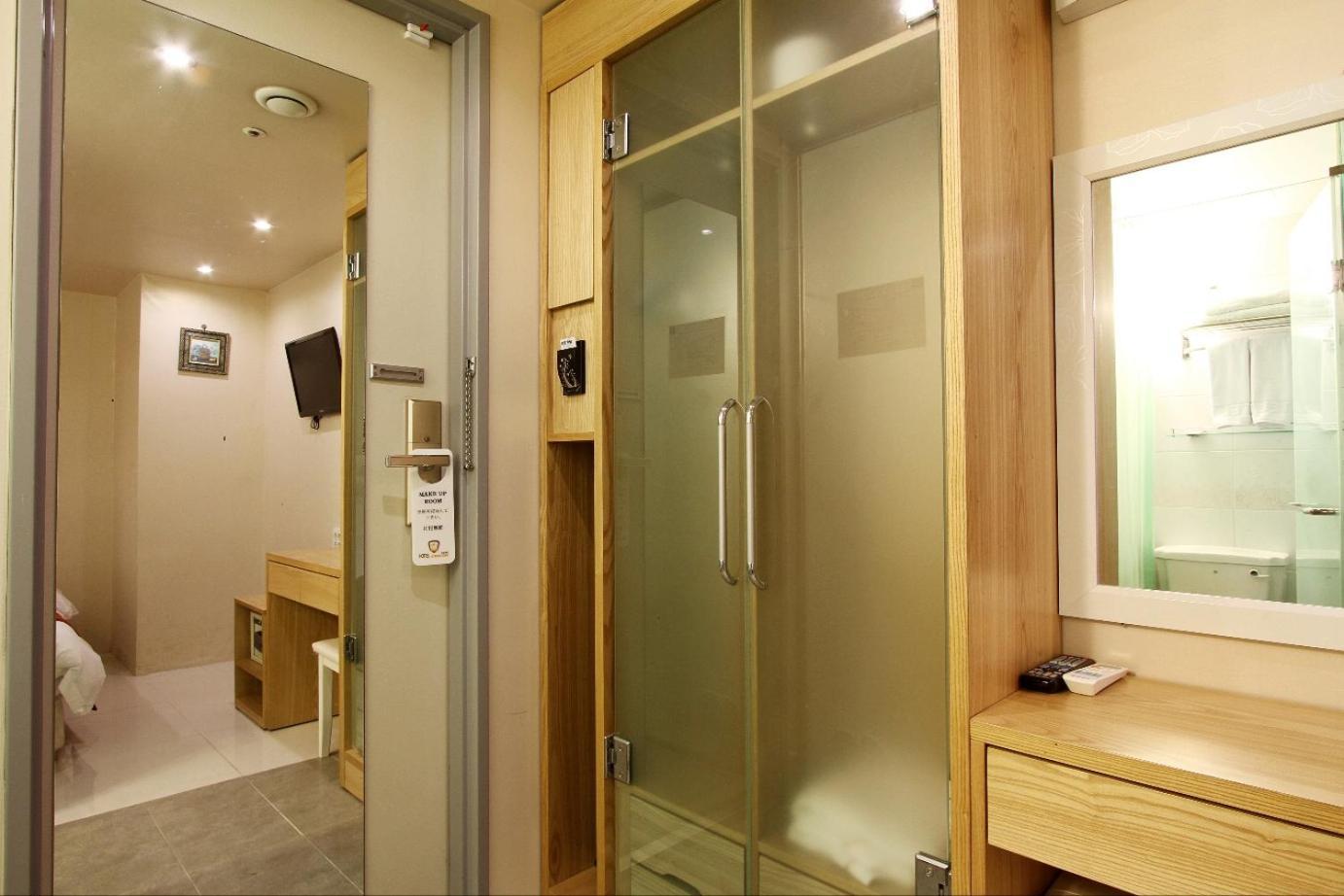 Hotel Myeongdong Сеул Экстерьер фото