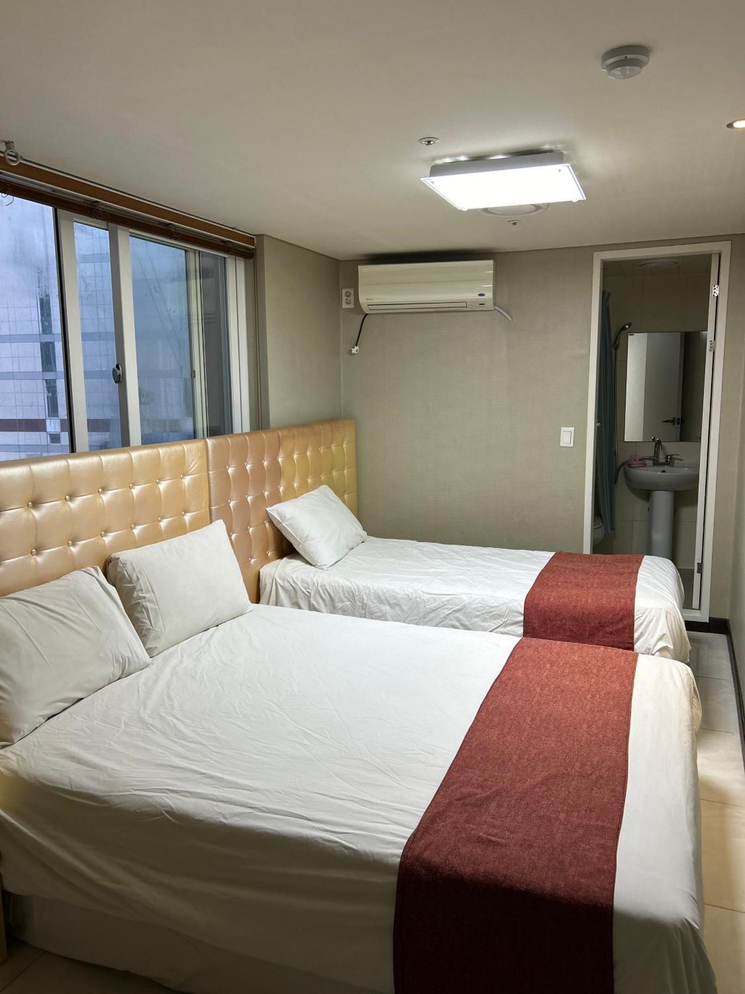 Hotel Myeongdong Сеул Экстерьер фото