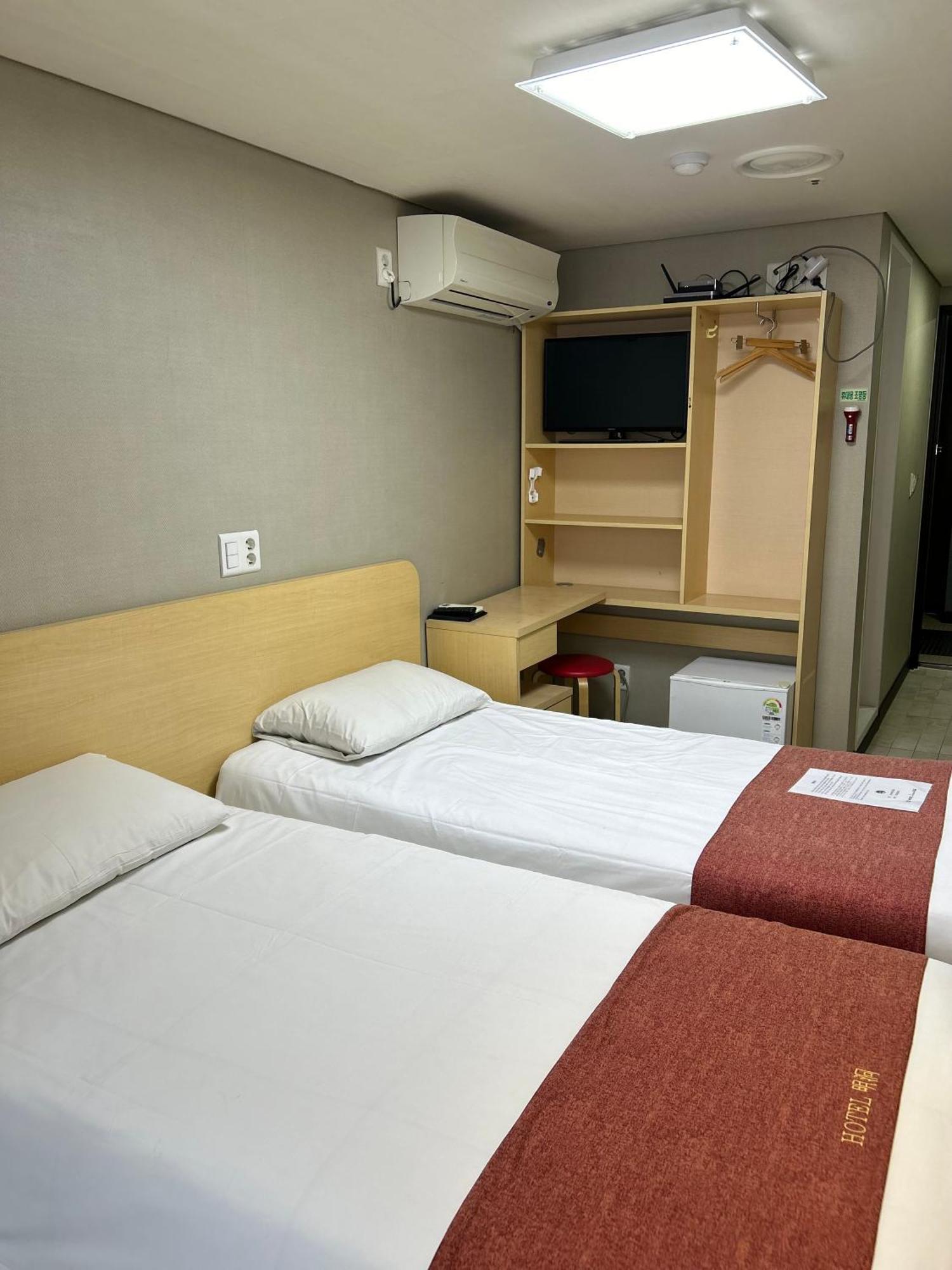 Hotel Myeongdong Сеул Экстерьер фото
